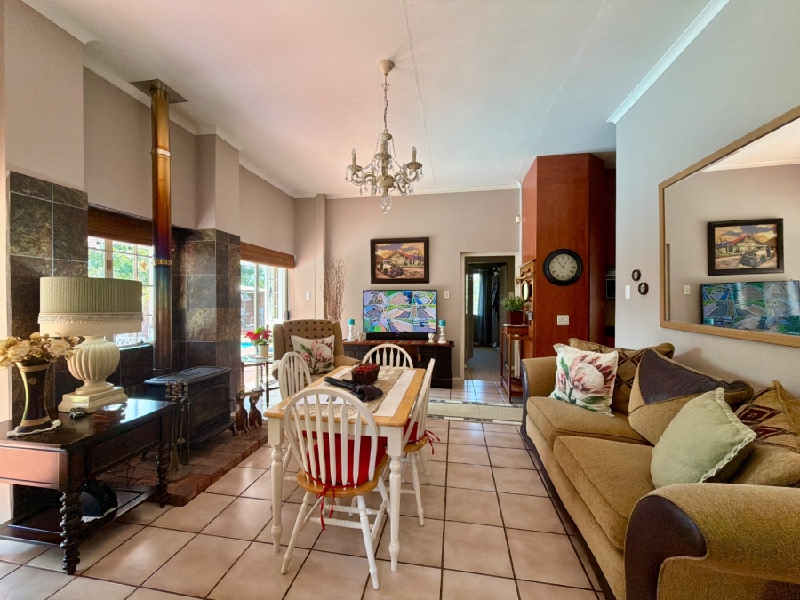 7 Bedroom Property for Sale in Heather Park Western Cape